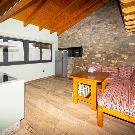 Apartamentos La Lozana Ovinana  Exterior photo