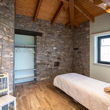Apartamentos La Lozana Ovinana  Exterior photo
